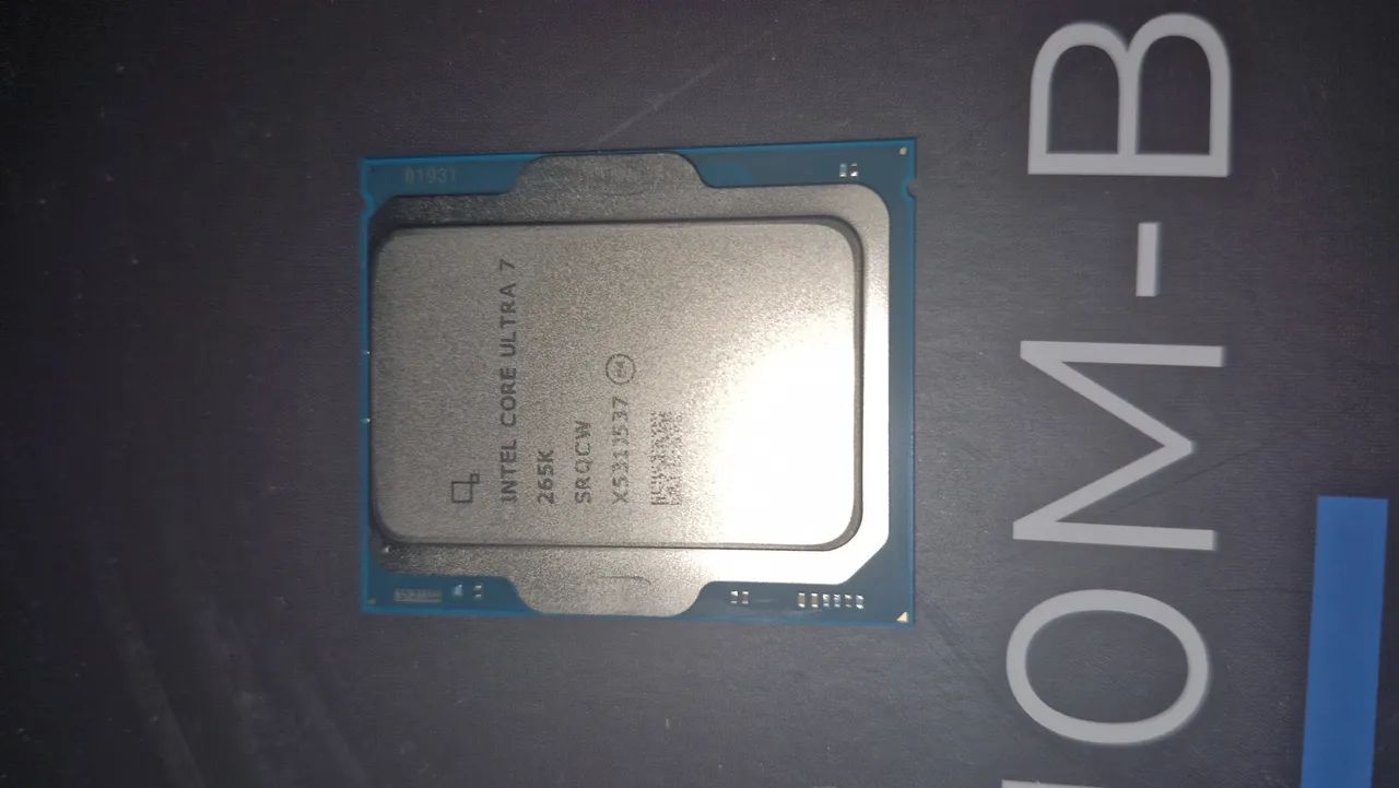 Placa mãe H810M-B + Core Ultra 7 265k