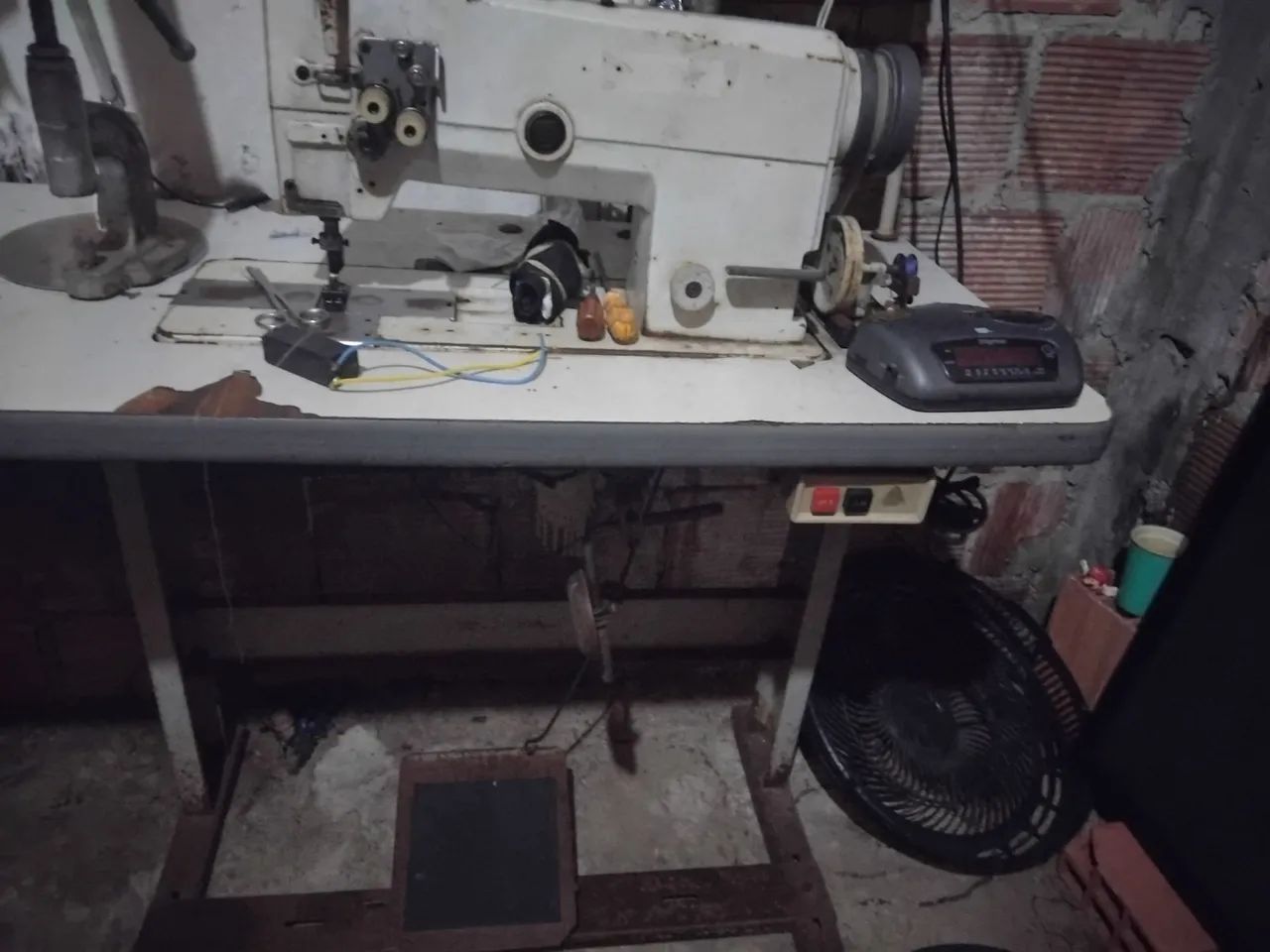 Máquina de costura industrial  - Foto 4