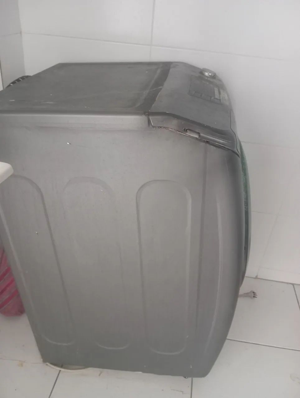 Máquina de lavar lavar e seca sem funcionar 