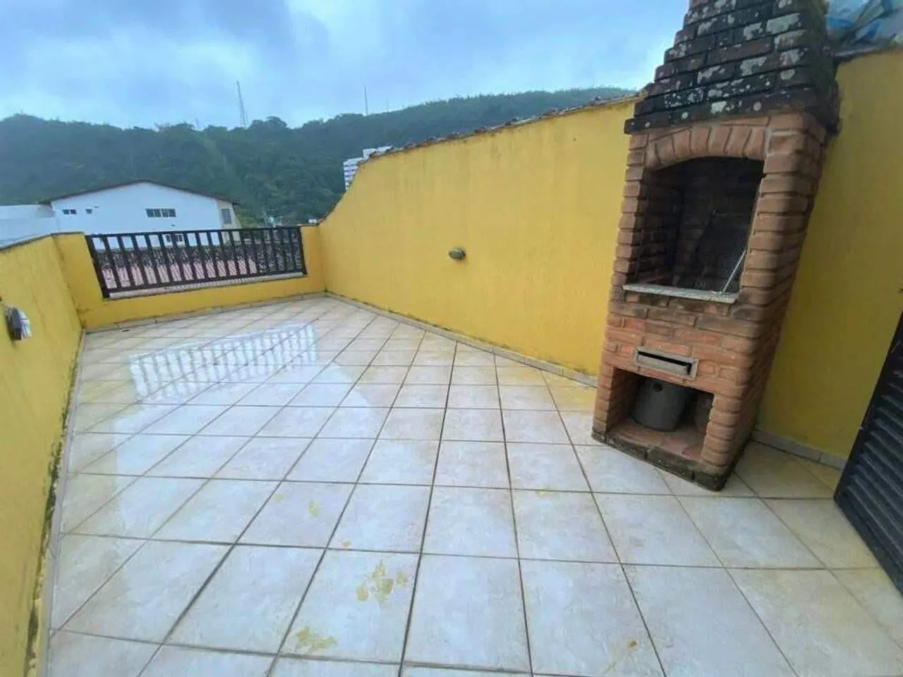 Excelente sobrado com 3dorm e 1suíte na Vila Valença- São Vicente