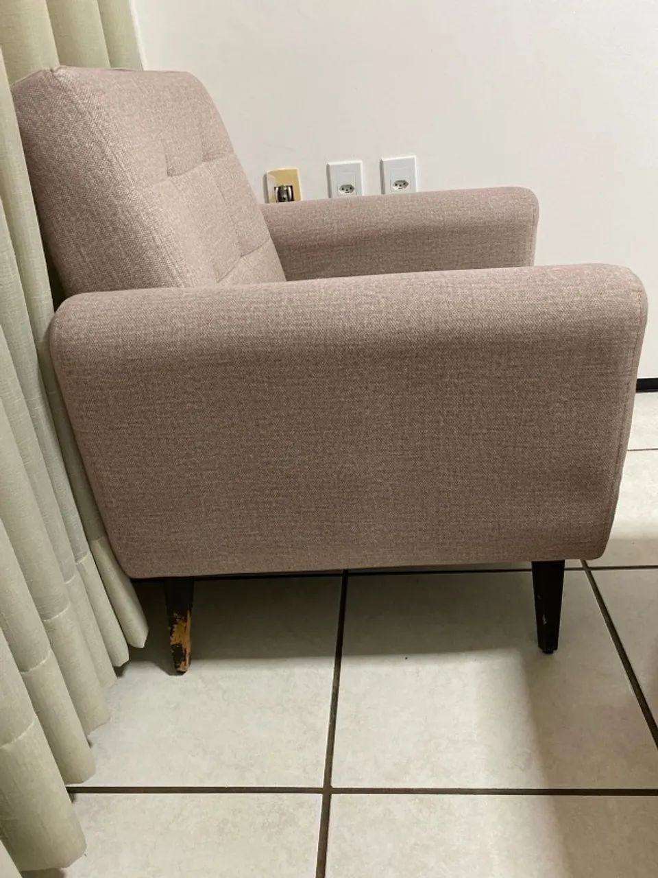 Poltrona em linho bege - Foto 2