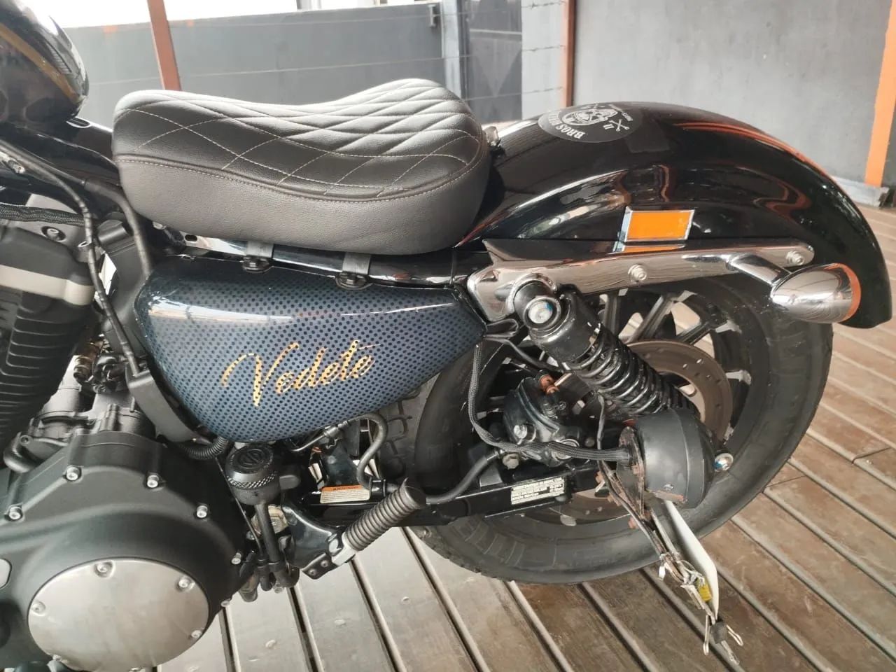 HARLEY DAVIDSON 883R  - Foto 3