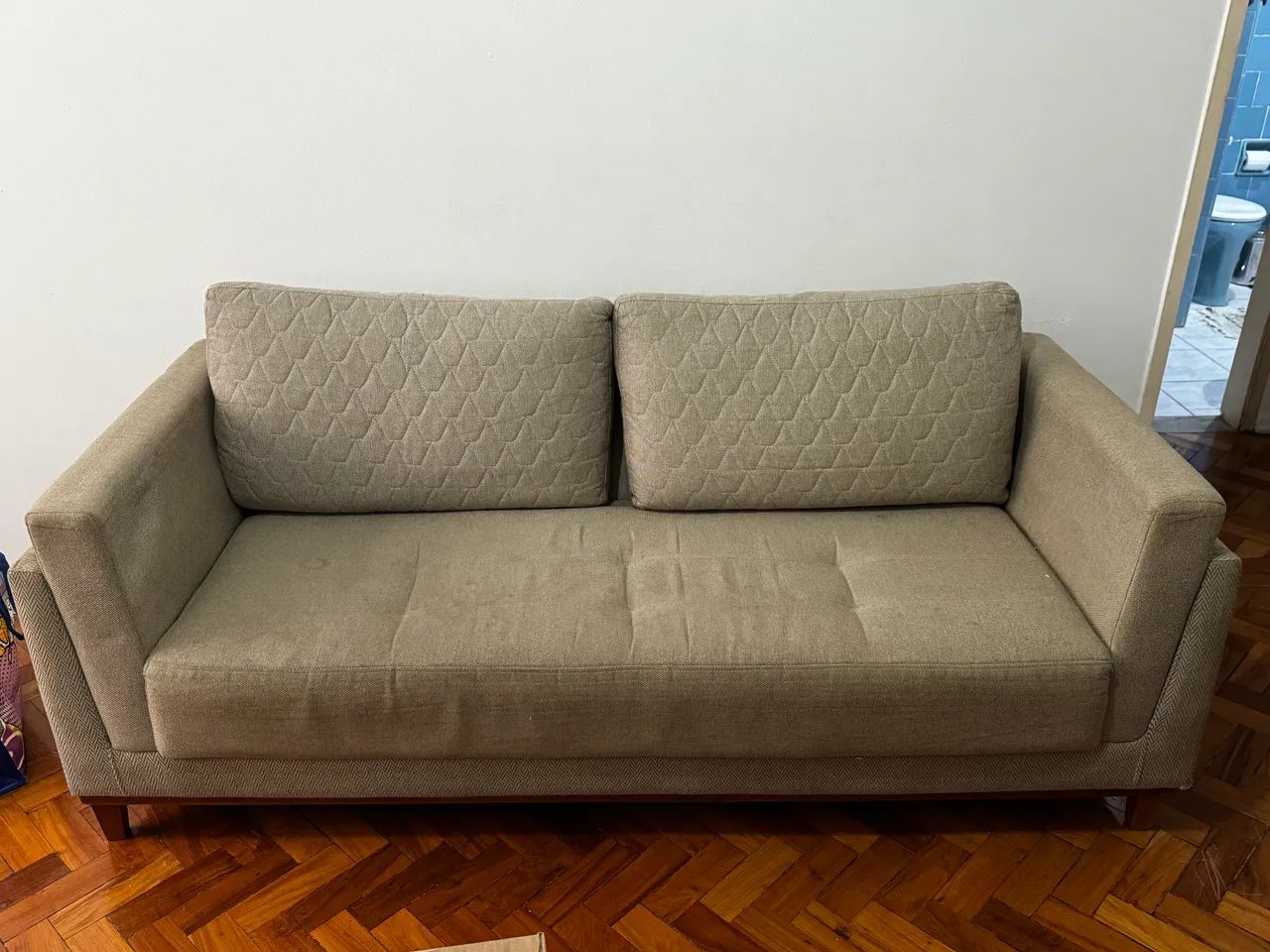 Sofá 3 lugares com capa