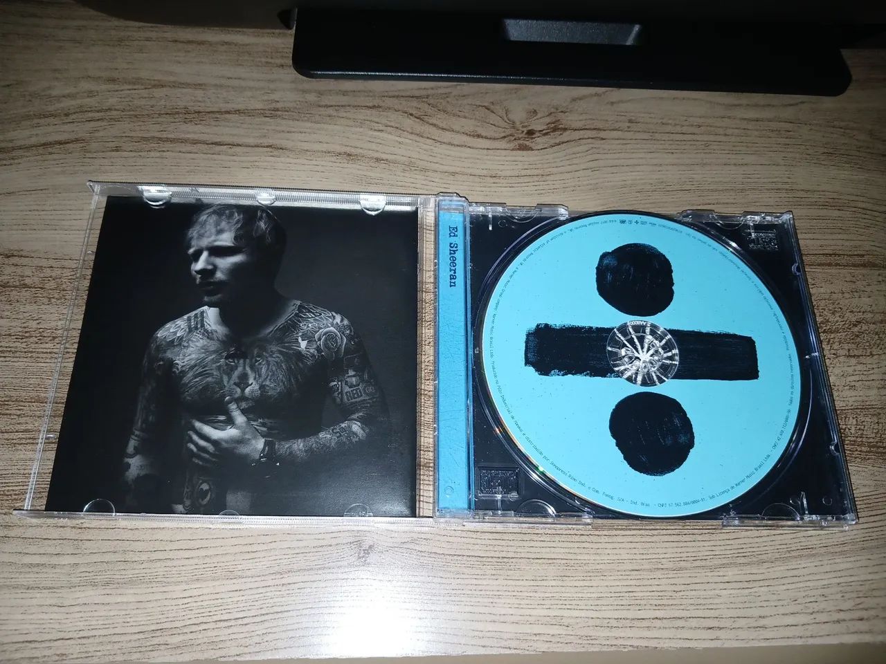 CD ÁLBUM ED SHEERAN- DIVIDE ÷  - Foto 3
