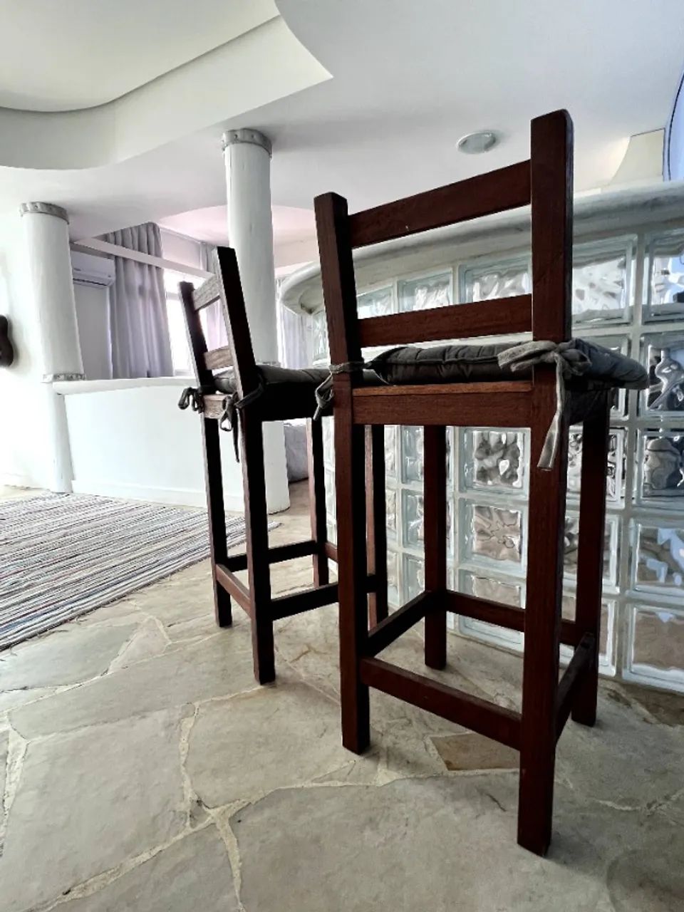 02 Banquetas de Madeira  - Foto 4
