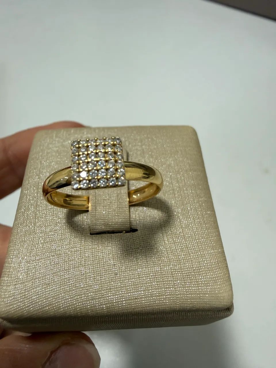 Anel ouro 18k com pedras em zircônias  - Foto 3