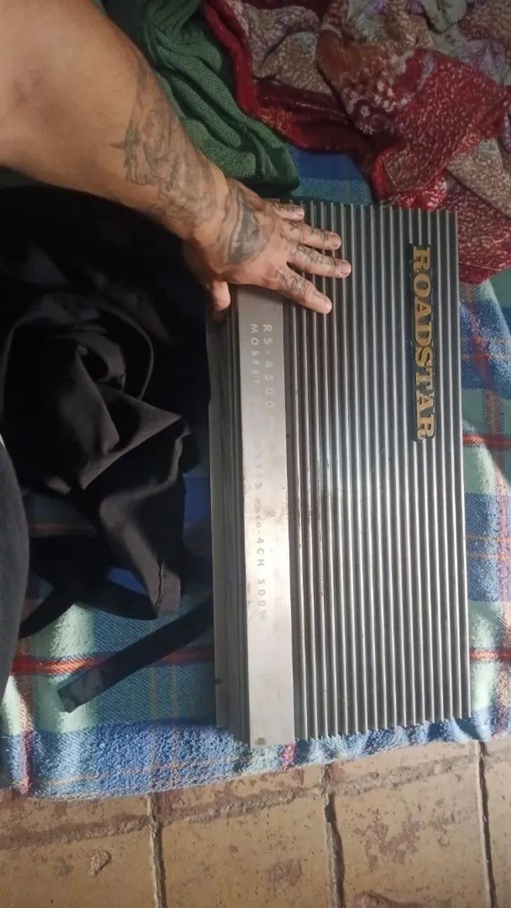 Potencia roadstar 2000rms