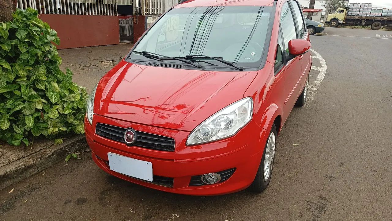 Fiat Idea ESSENCE 1.6 16V DUALOGIC FLEX 2013