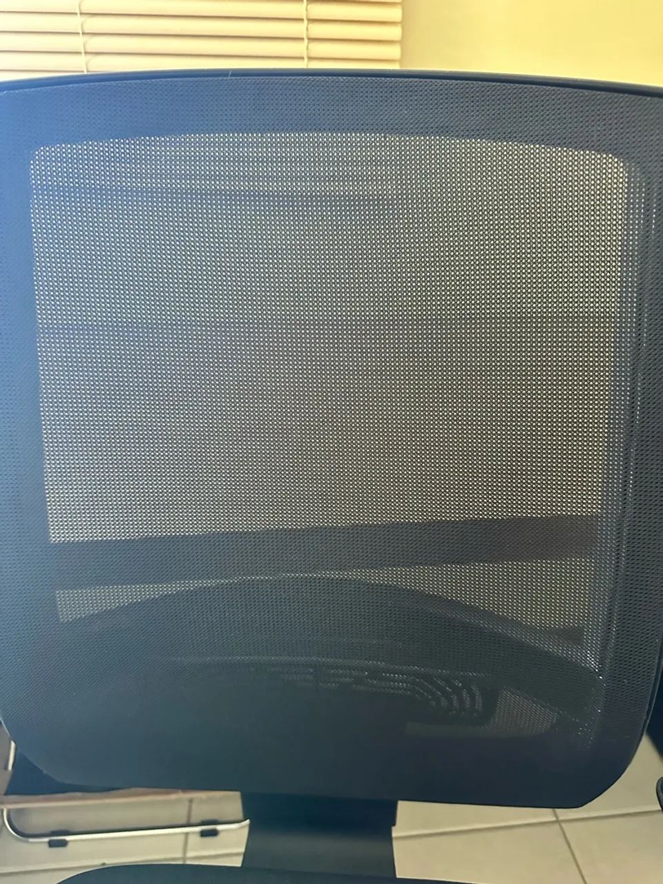 Cadeira de Escritório Giratória com Tela Mesh - Foto 3