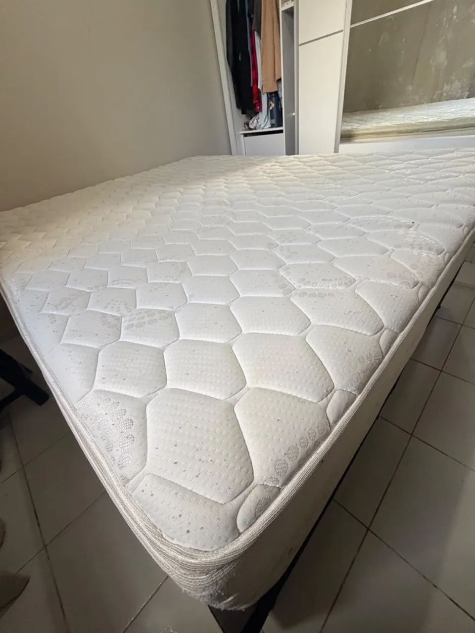 CAMA BOX QUEEN RECONFLEX 