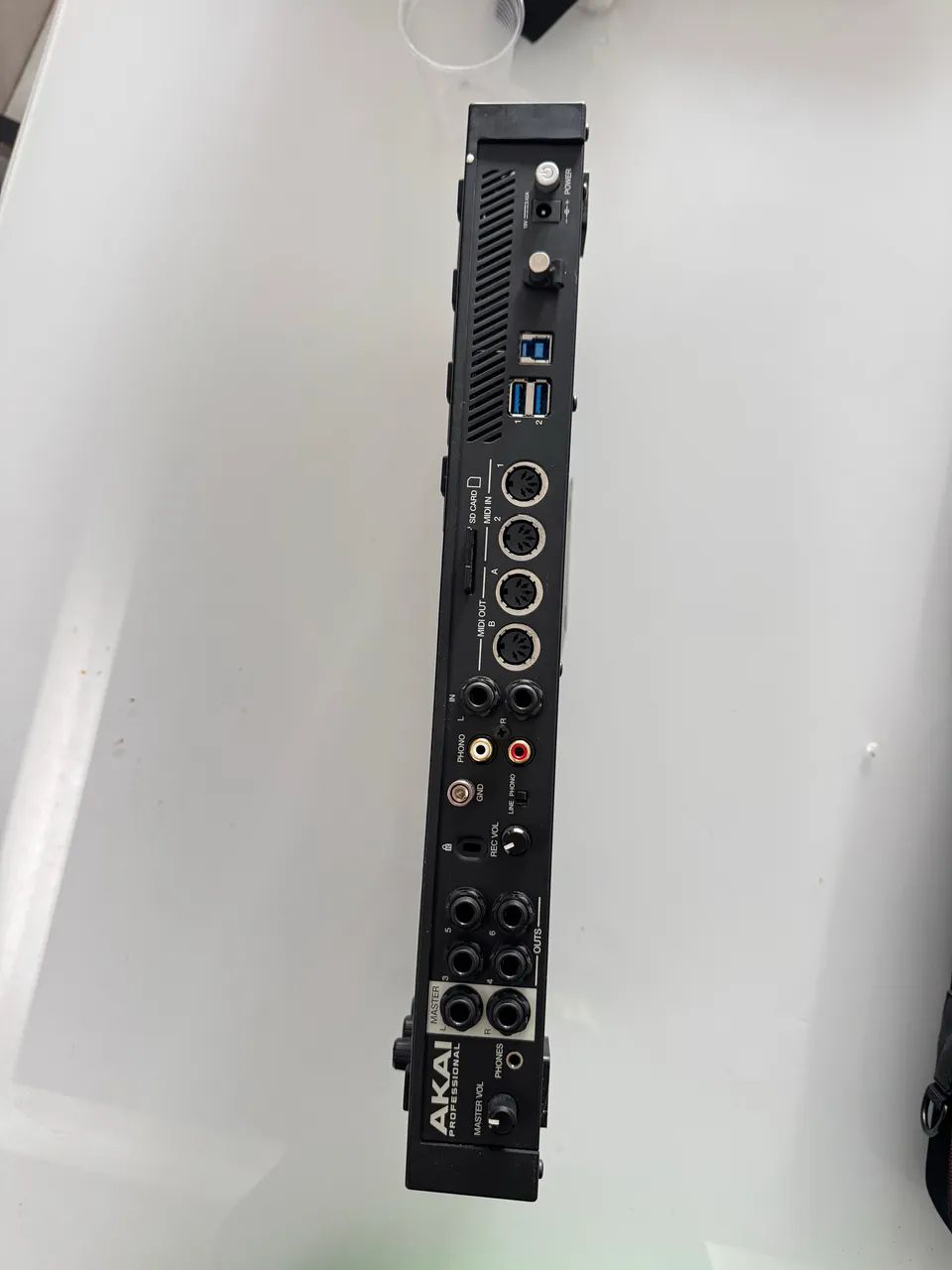 MPC AKAI LIVE (zerada) - Foto 4