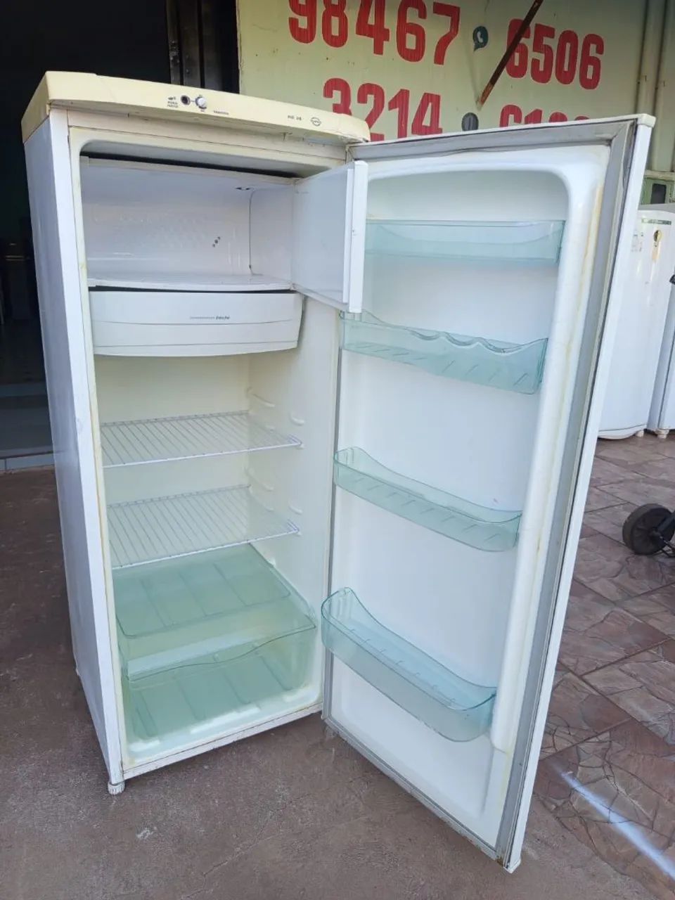 Geladeira Electrolux 300 litros  - Foto 4