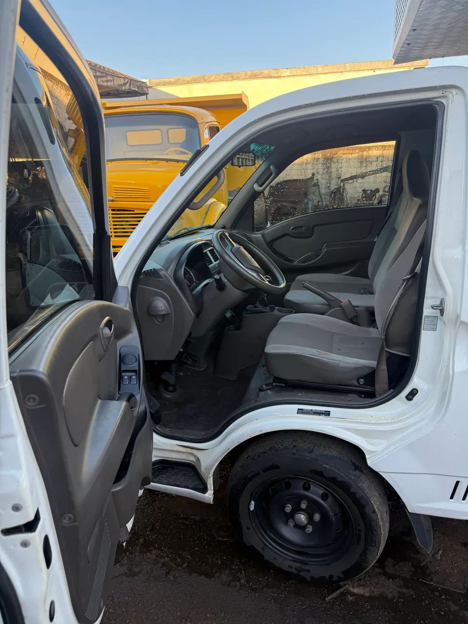 Hyundai HR  - Foto 3