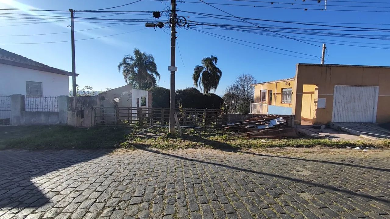 Terreno a Venda em Olarias