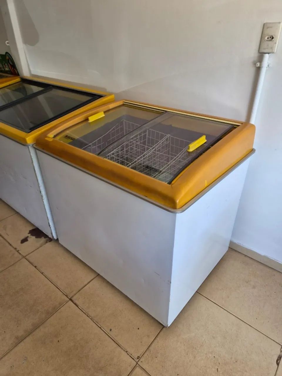 Freezer Expositor Ártico Metal Show 320L - R$ 1.499 - Geladeiras e
