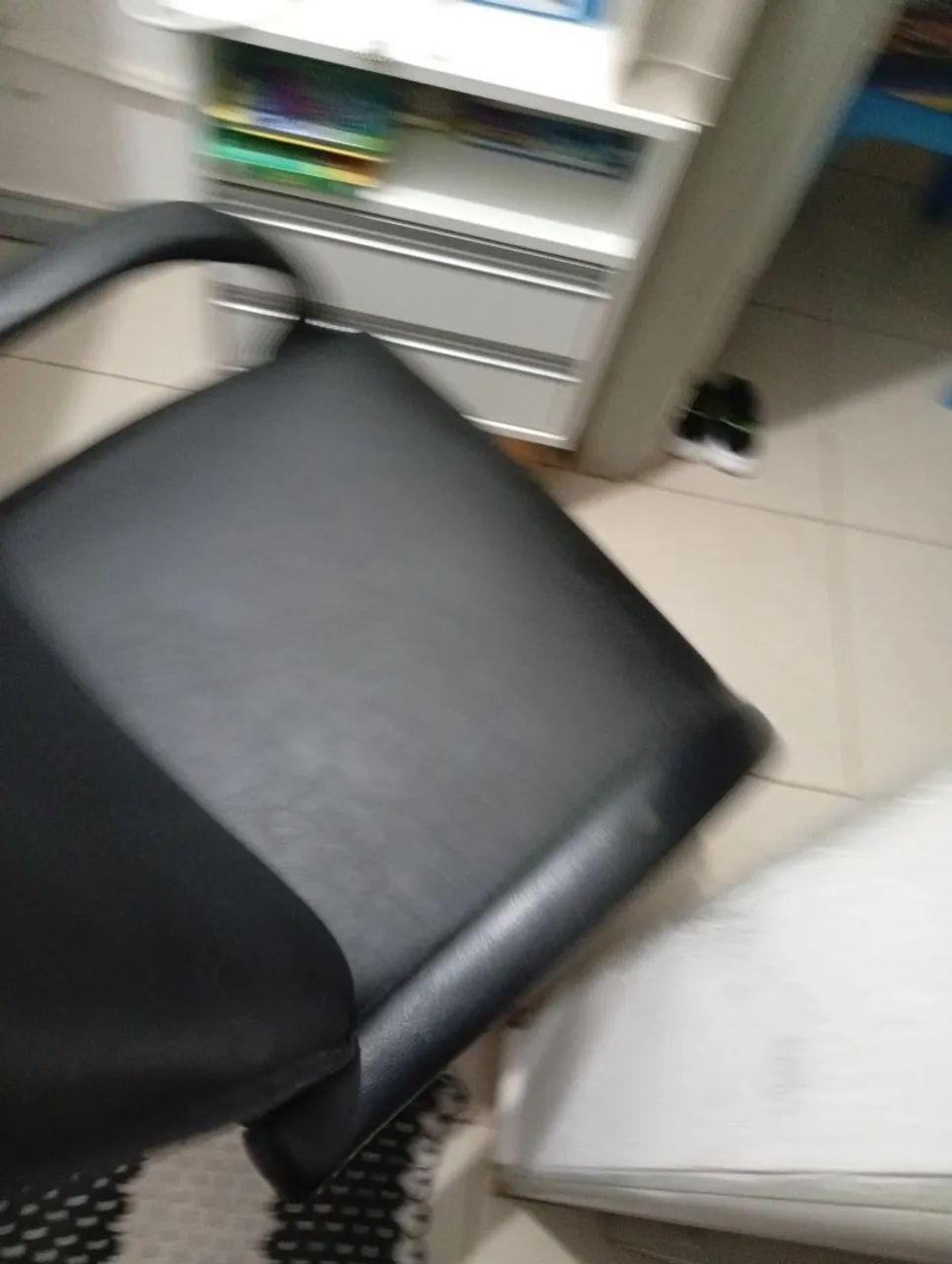 Cadeira poltrona escritório couro - Foto 5