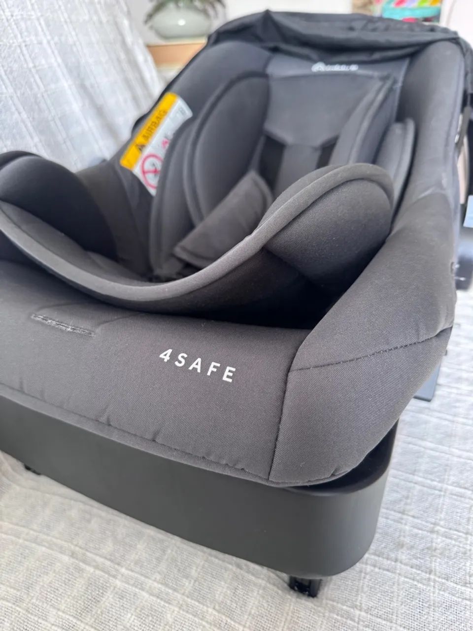 Bebê conforto Safety First com isofix
