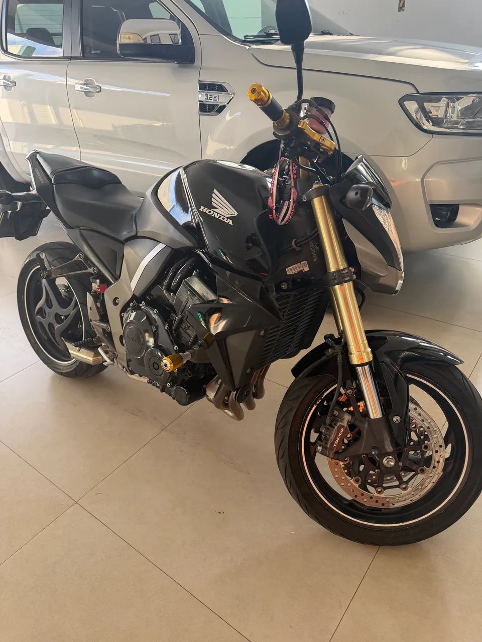 CB1000R 2012 baixo km - Foto 2