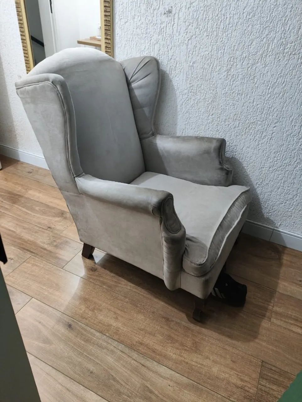POLTRONA ANTIGA