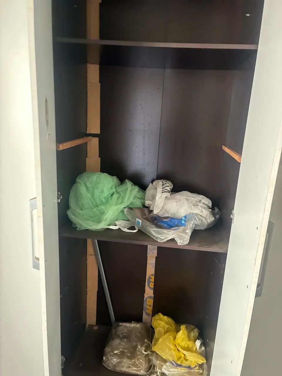 ? Guarda-roupa grande 6 portas - usado  - Foto 3