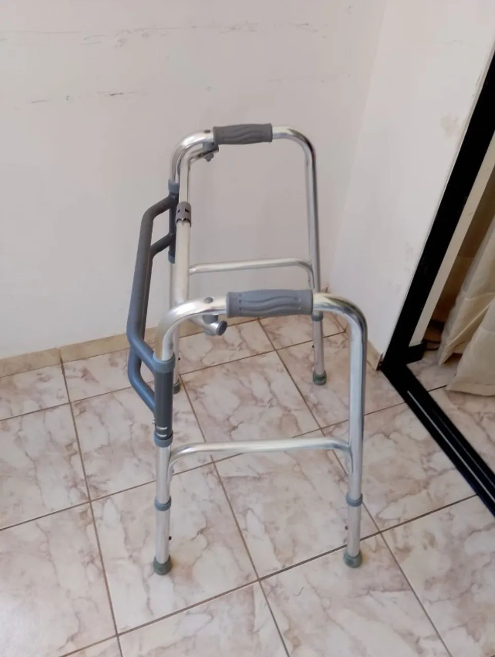 ANDADOR PARA IDOSO - Foto 2