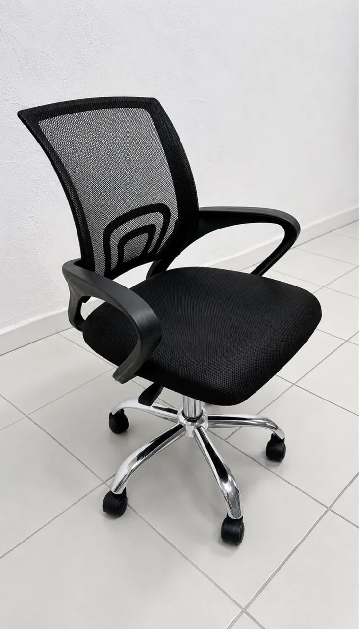 Mesa de Reunião com 6 tomadas + 4 Cadeiras  - Foto 4