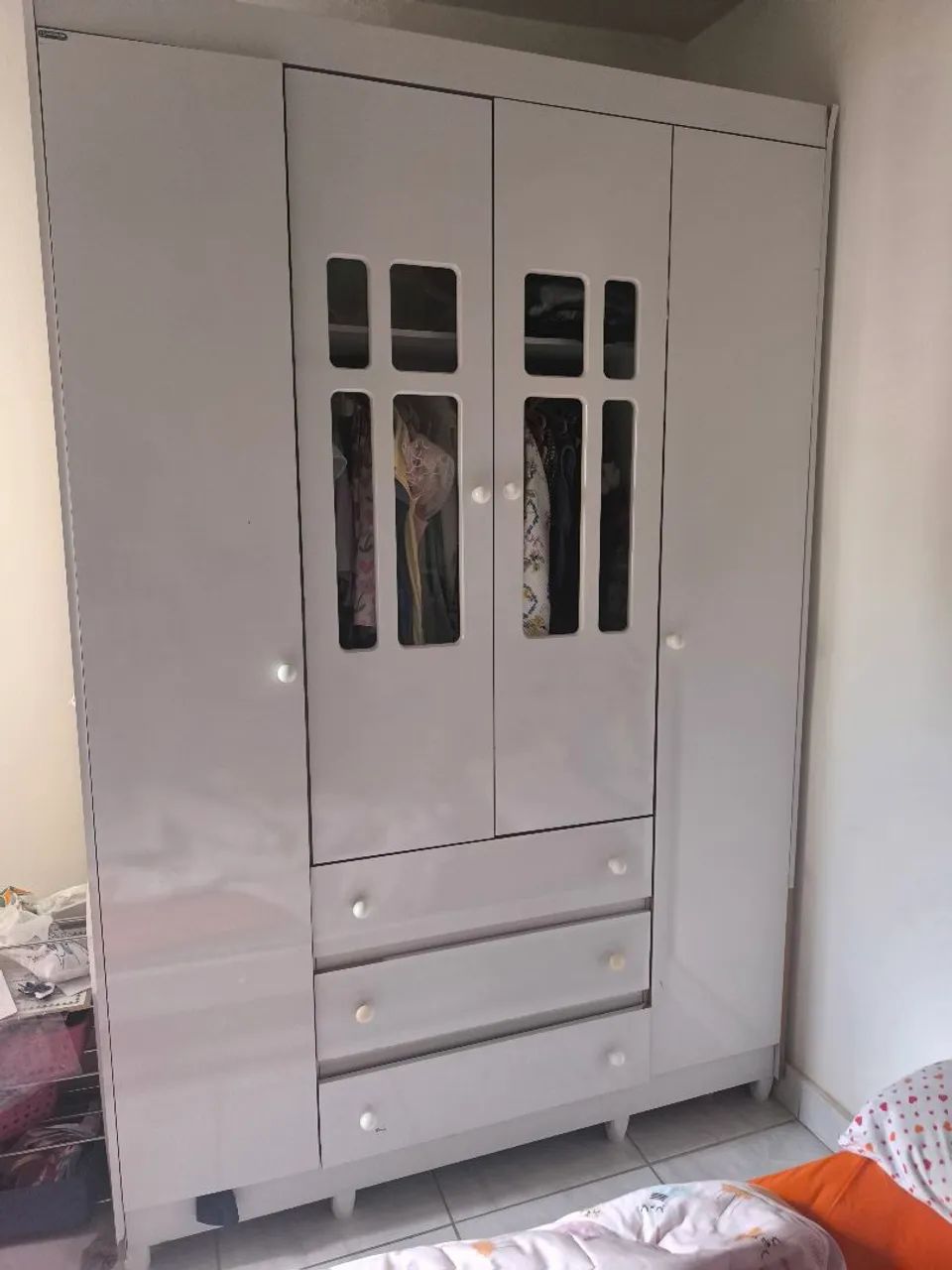 Vendo guarda roupa branco 