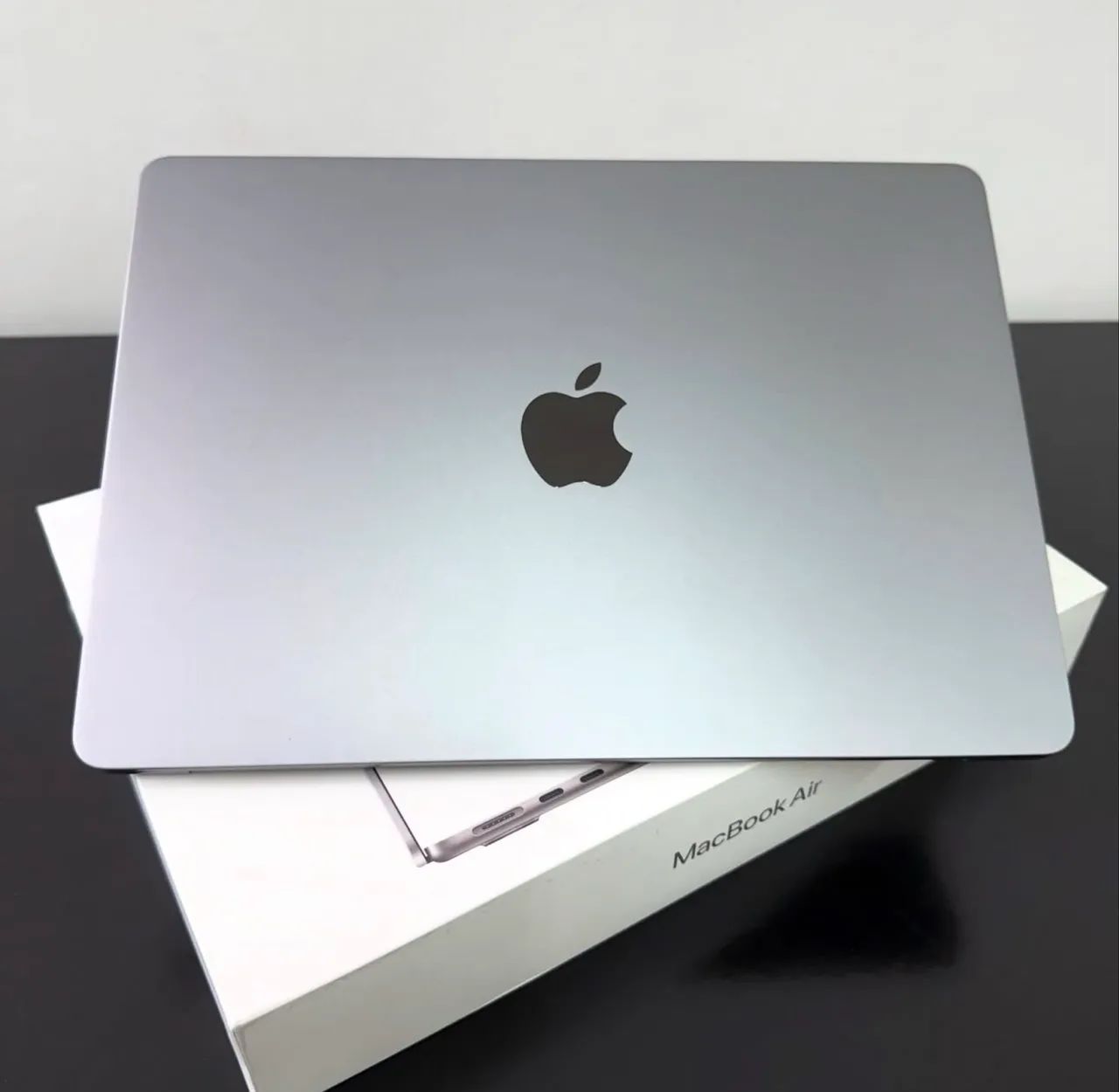 MacBook Air M3 13.6 8GB - 256GB SSD  - Foto 2