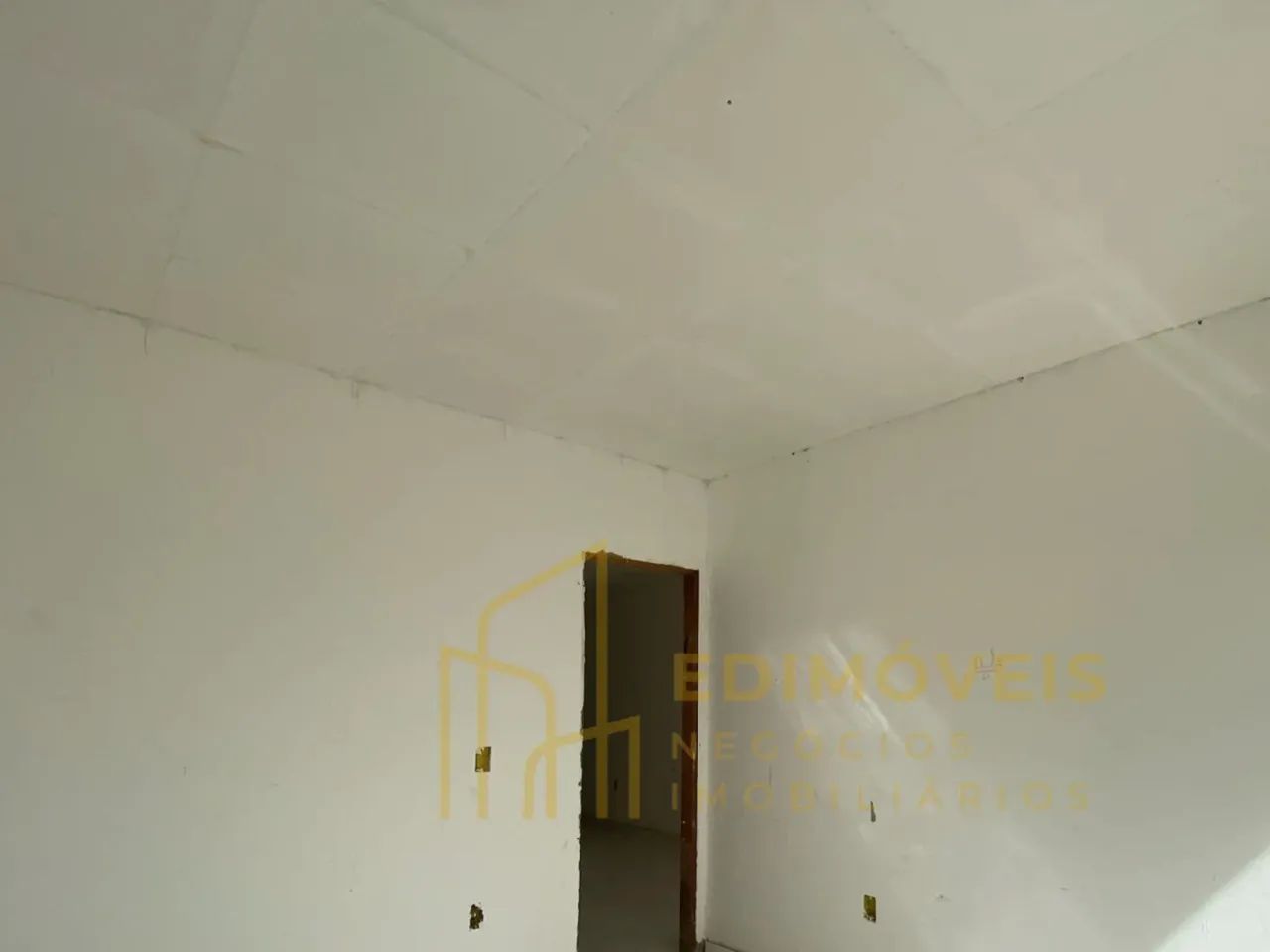 Casa incrível em Planície da Serra! 2 quartos e 2 vagas de garagem. - Foto 2