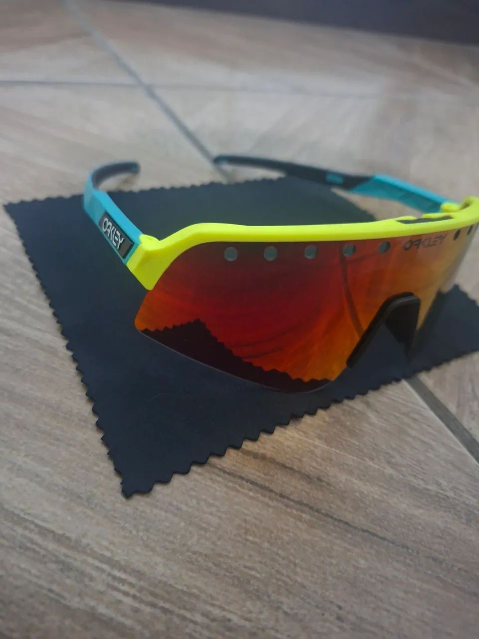 Óculos Oakley Shield Prizm Colorido - NOVO - Foto 6