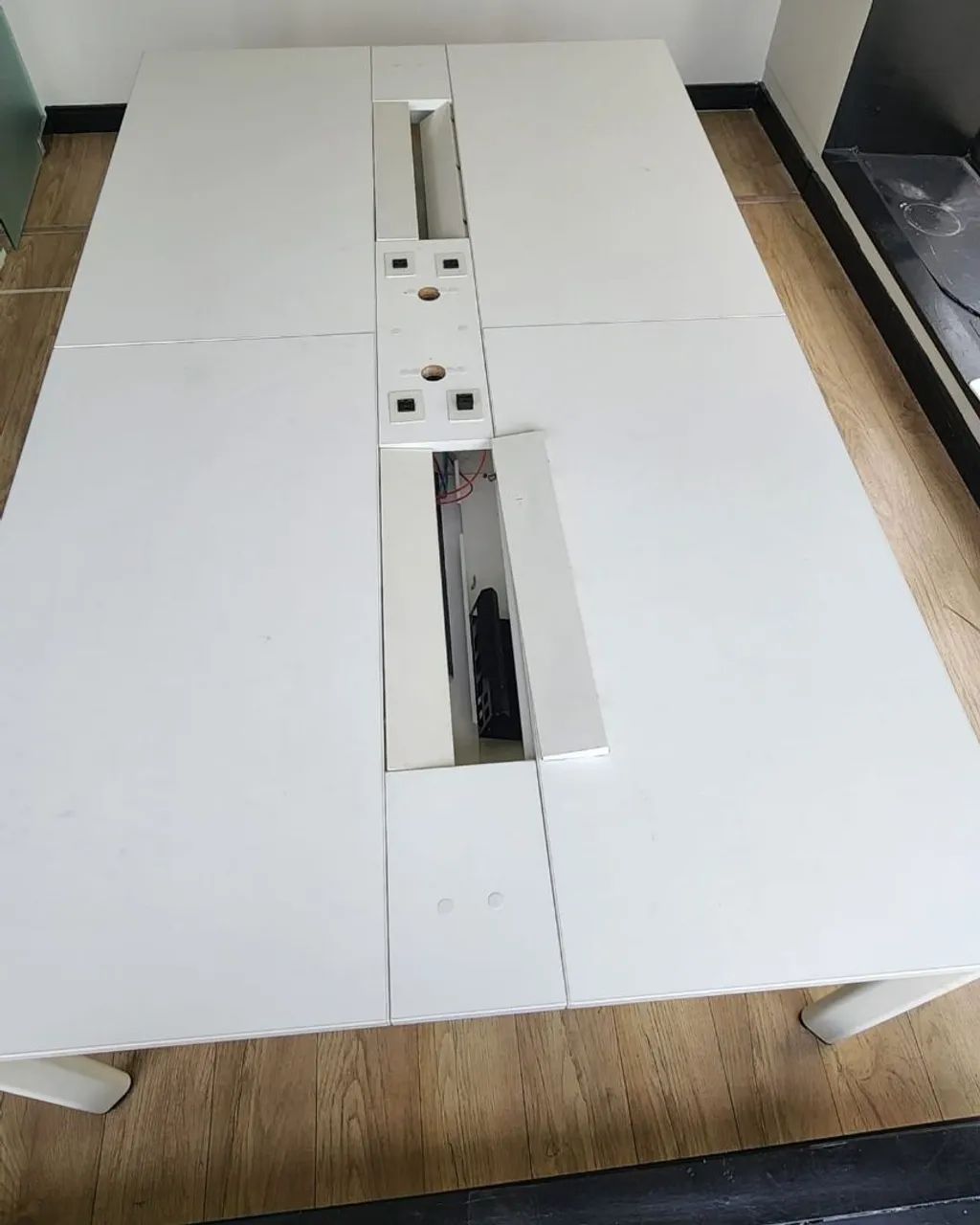 Mesa multifuncional 4 estações de trabalho.65181961339266122