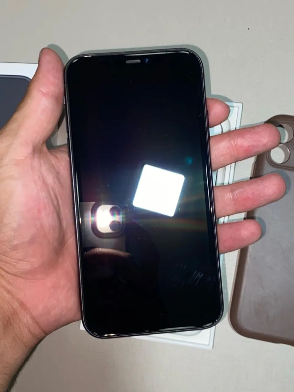 iPhone 11 64gb com caixa e nota ( impecável) - Foto 2