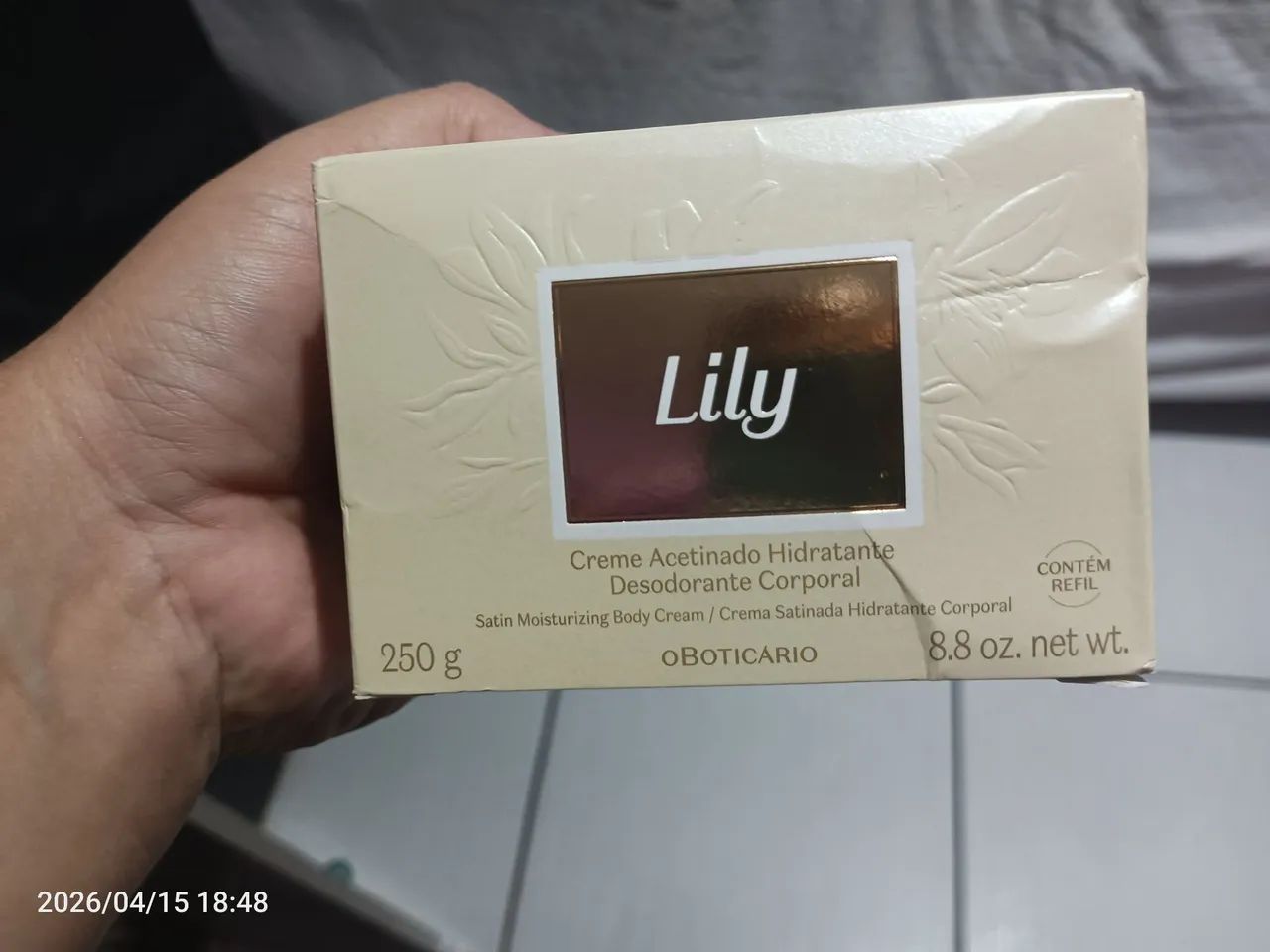 Lily Creme Acetinado Hidratante Desodorante Corporal, 250g