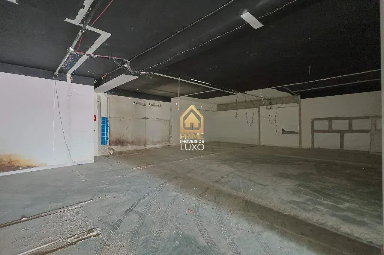 Loja comercial de 290m² para alugar no Buritis