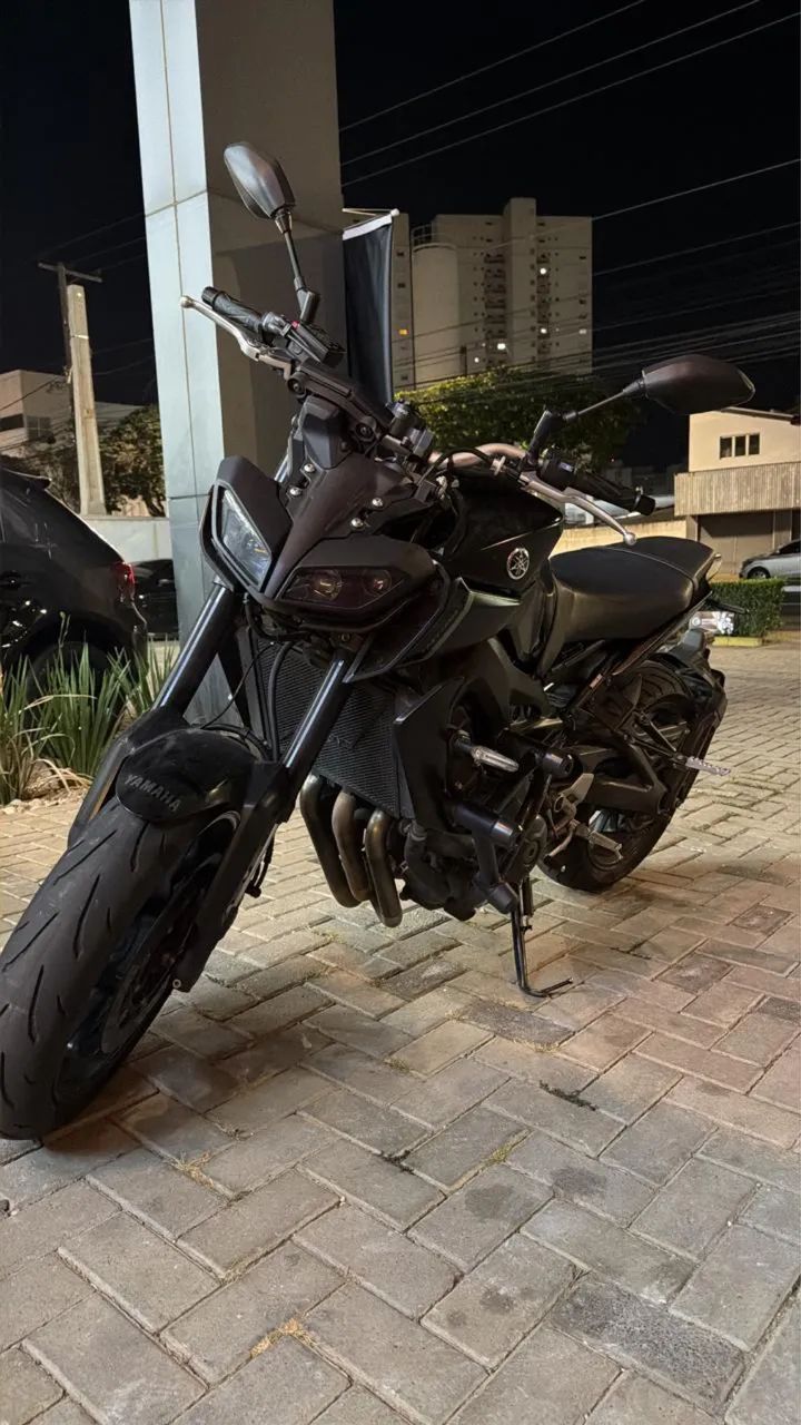 MT-09 COMPLETA