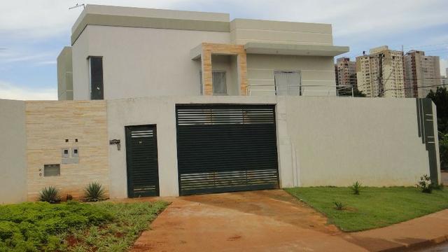 Sobrado com 4 Quartos à Venda, 400 m², esquina