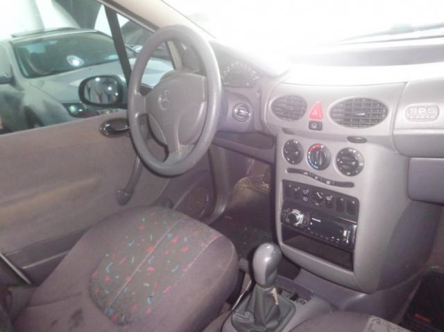 Mercedes Classe A 160 1.6 4P - Foto 9