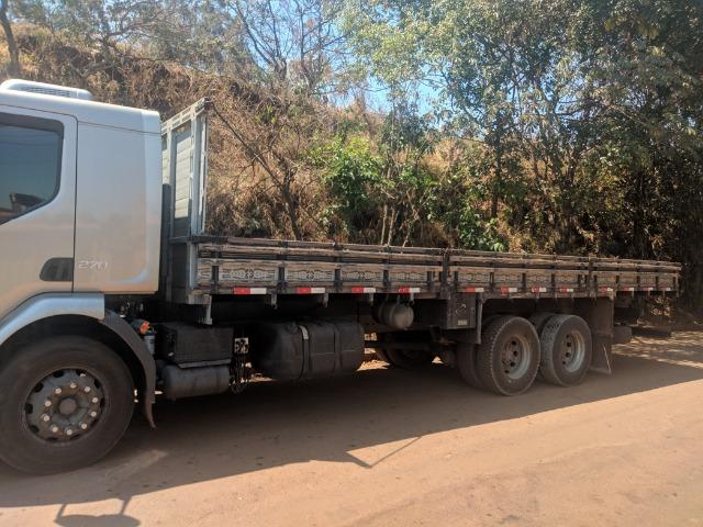 Carroceria madeira Itabaiana 8'5 mais encerado ( valor a parte) - Foto 6