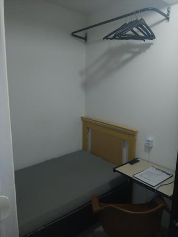 Alugo quarto para homens. " Bairro Bacacheri - Foto 4