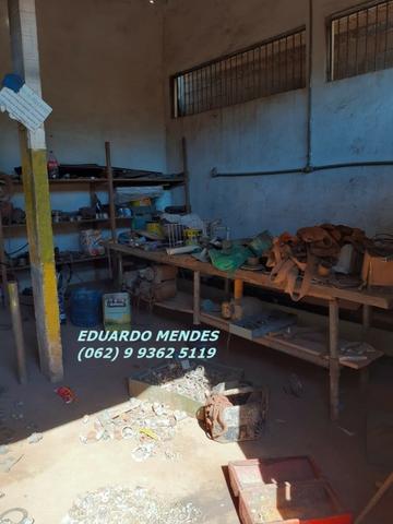 Galpão coberto, lote 360 m² em Aparecida de Goiânia, boa localização - Foto 2