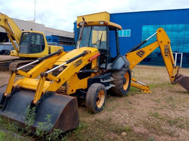Retroescavadeira jcb 3c 2008