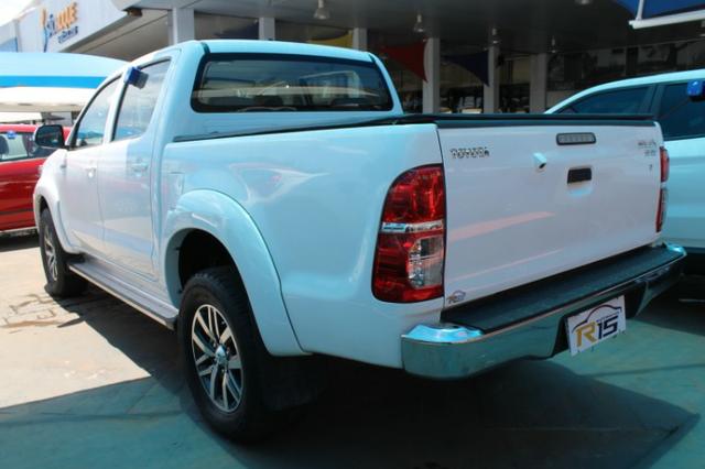 Toyota Hilux Cabine Dupla Hilux 2.7 4x2 CD Srv (Flex) (Aut) 2015 - Foto 18