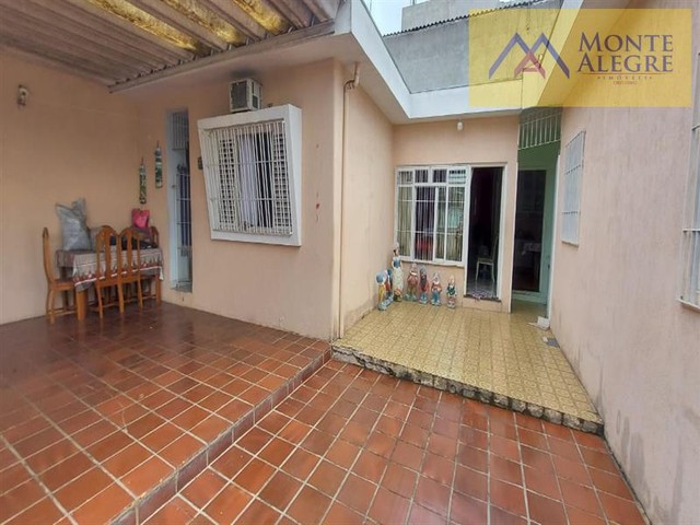 Casa com 2 dormitórios e 2 vagas no Jardim Orly – R$360.000,00