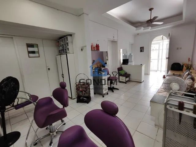 EXCELENTE CASA COMERCIAL DE ESQUINA (PE. VALDEVINO C/ MONS. BRUNO) - Foto 4