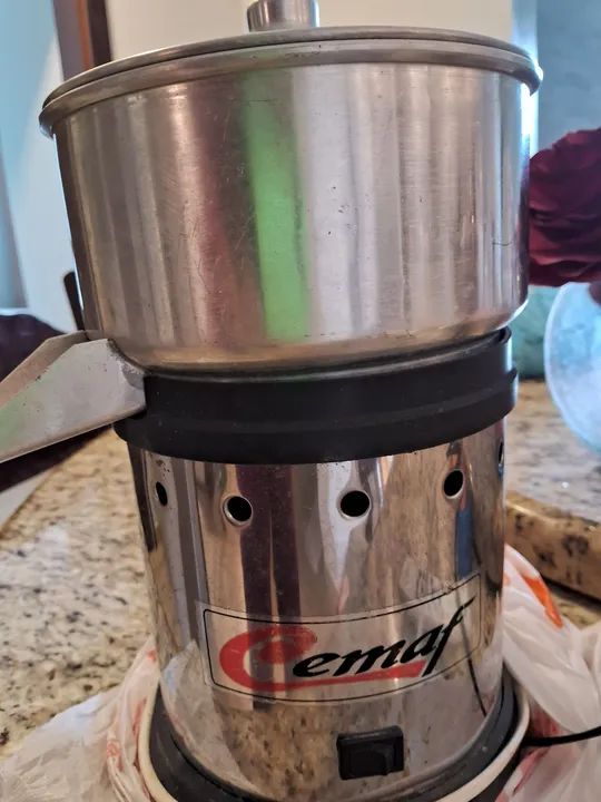 Extrator de Suco Cemaf - Usado