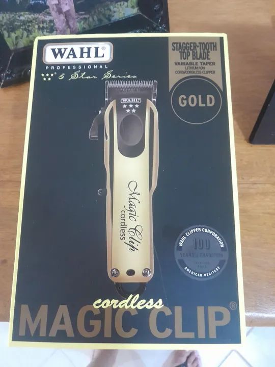 Máquina de Cortar Cabelo Wahl Magic Clip Cordless - Ouro