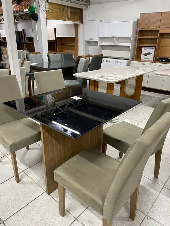 Mesa de Jantar Luxuosa - tampo de vidro 