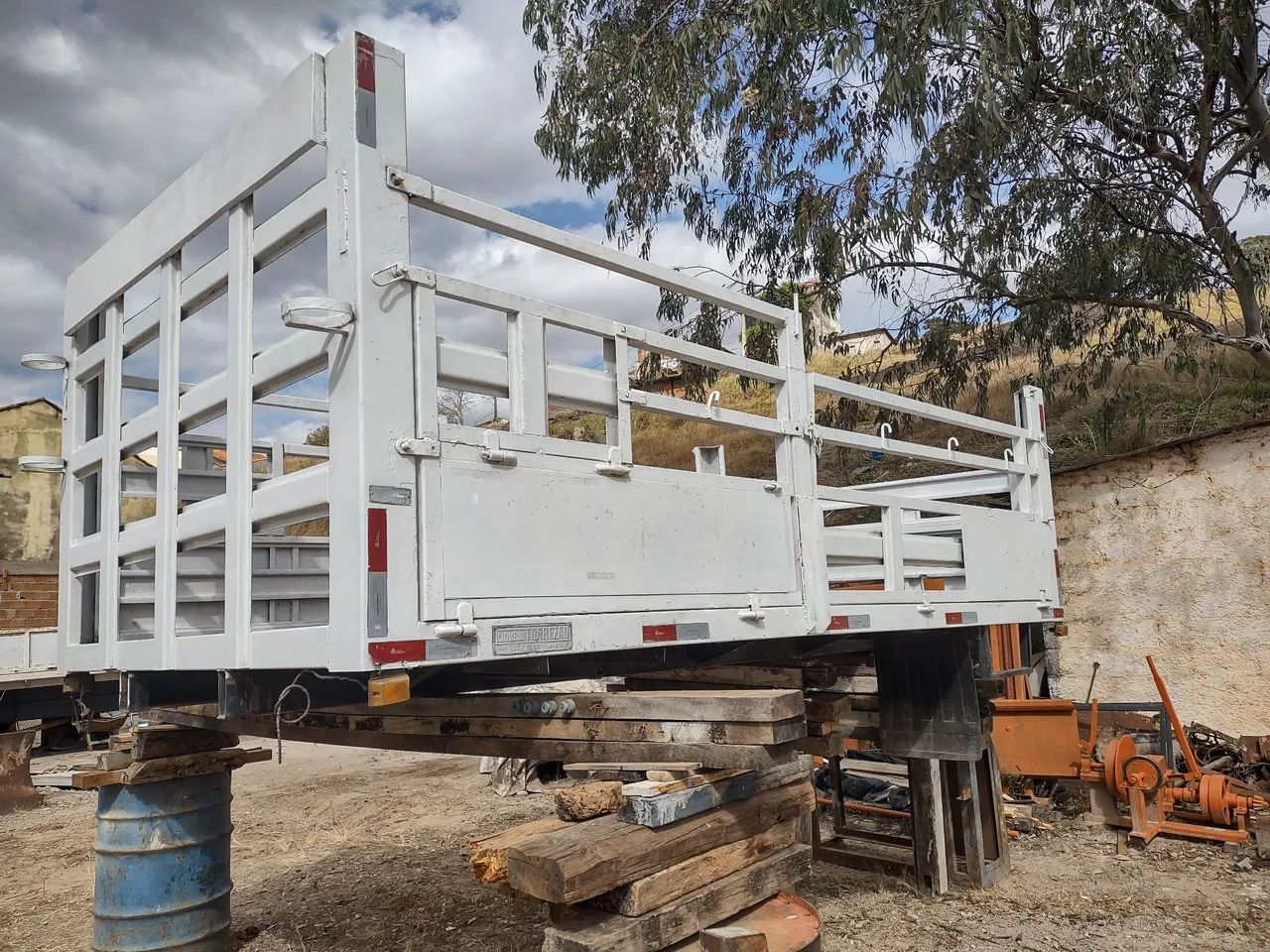 Escavadeira 28 ton. compressor ar 120 pés ,Gerador 250 kwa, Caçamba Basc p/ Rocha. - Foto 3