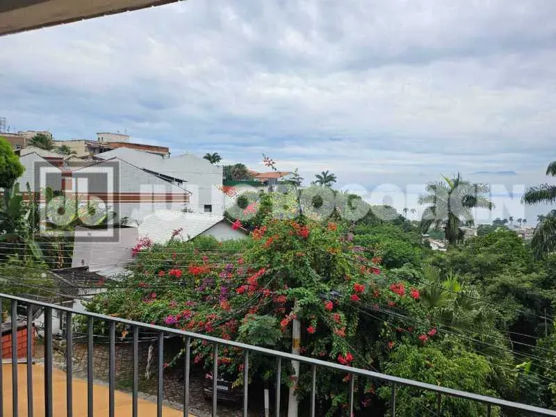 Ilha do Governador - Jardim Guanabara - VENDA - Casa Duplex - 3 Quartos (Suíte) - Varanda