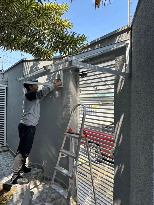 Toldo em policarbonato porta  - Foto 4
